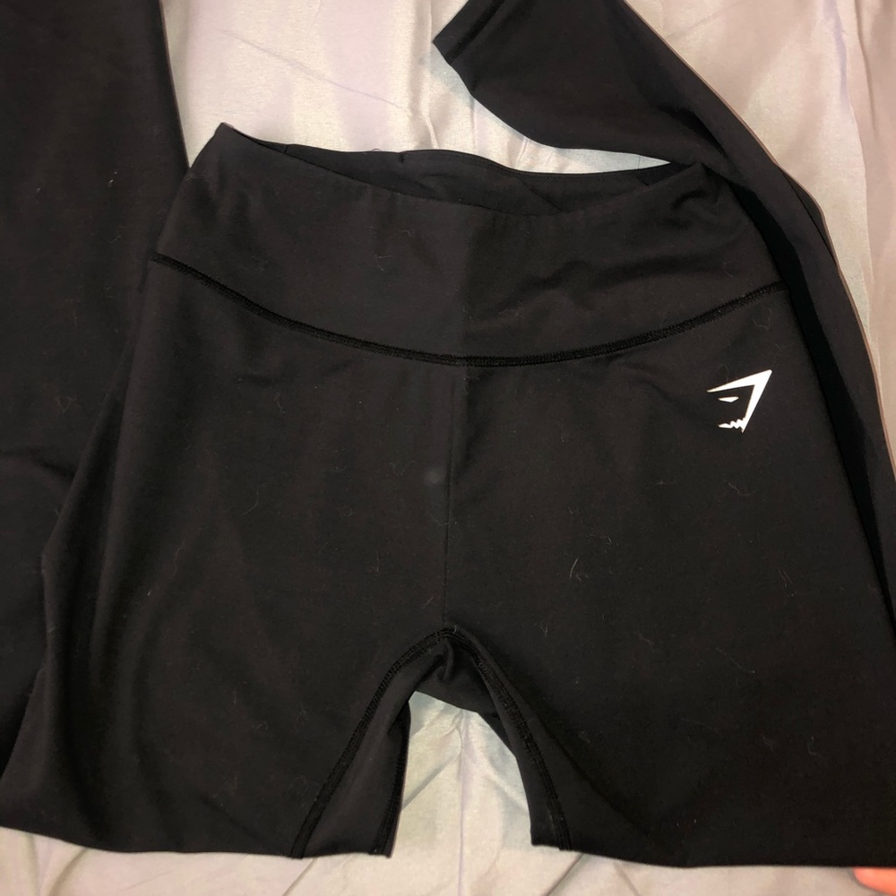 Black Gymshark leggings